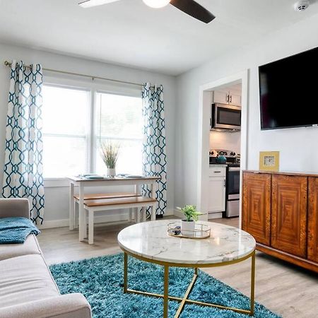 2Br 1Ba Duplex House King Beds Great For Small Groups Close To All Uptown Charlotte Attractions Extérieur photo