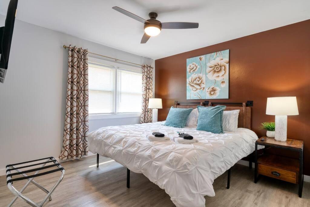 2Br 1Ba Duplex House King Beds Great For Small Groups Close To All Uptown Charlotte Attractions Extérieur photo