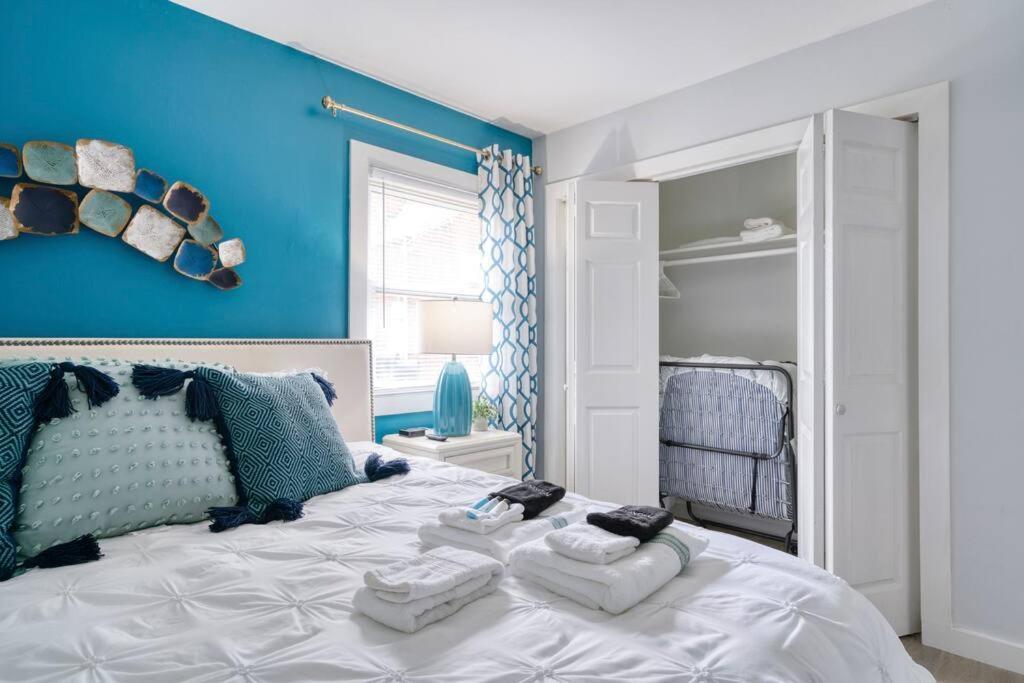 2Br 1Ba Duplex House King Beds Great For Small Groups Close To All Uptown Charlotte Attractions Extérieur photo