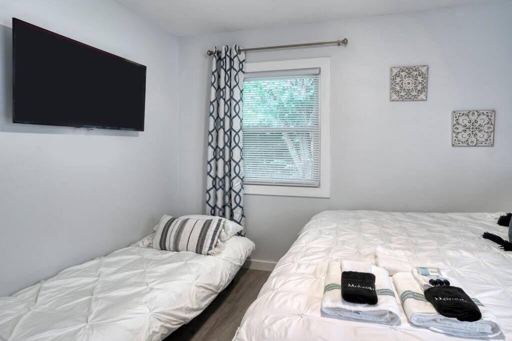 2Br 1Ba Duplex House King Beds Great For Small Groups Close To All Uptown Charlotte Attractions Extérieur photo